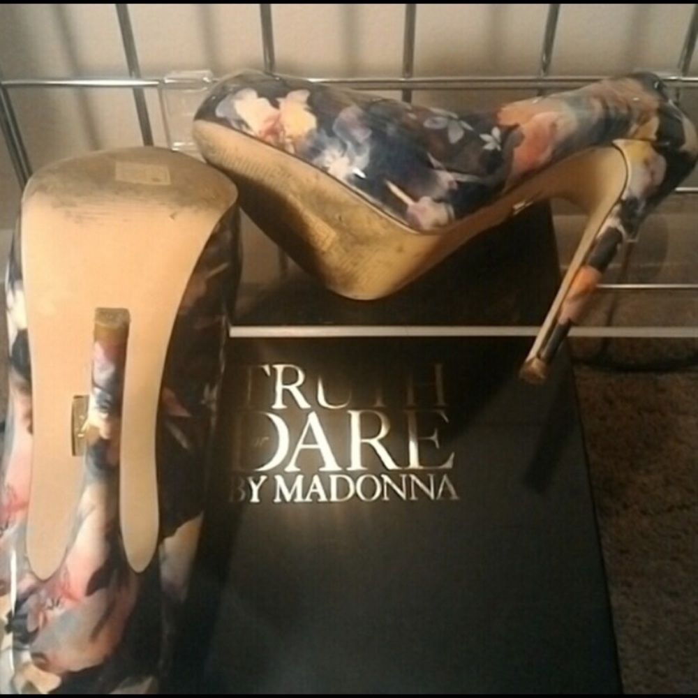 Truth or Dare by Madonna, Size 8 - Picture 2 of 4